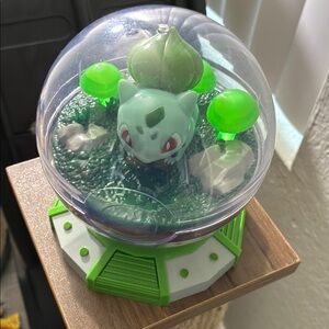 Pokemon Bulbasaur Terrarium Toy